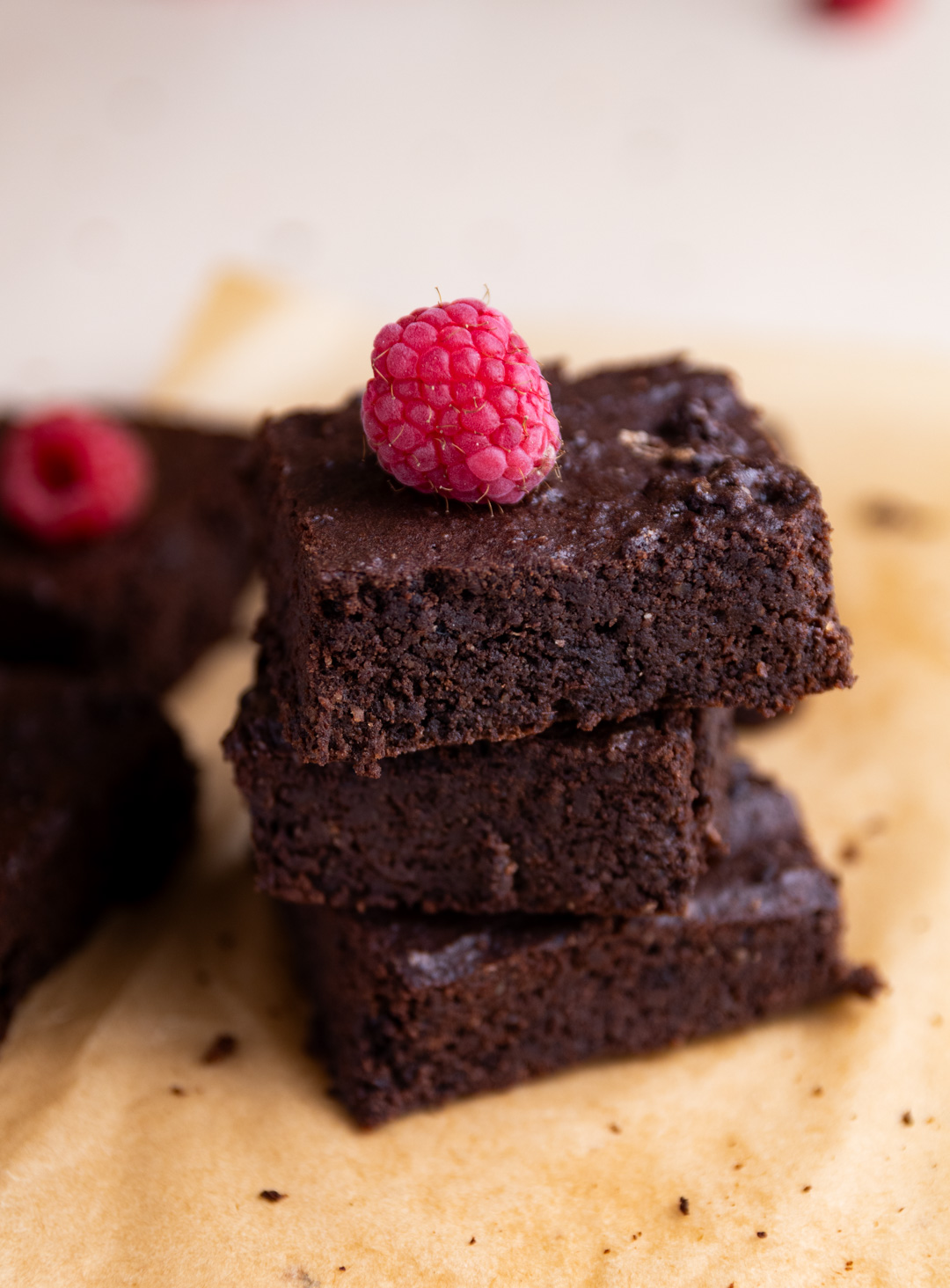 Bownie keto i lowcarb z malinami