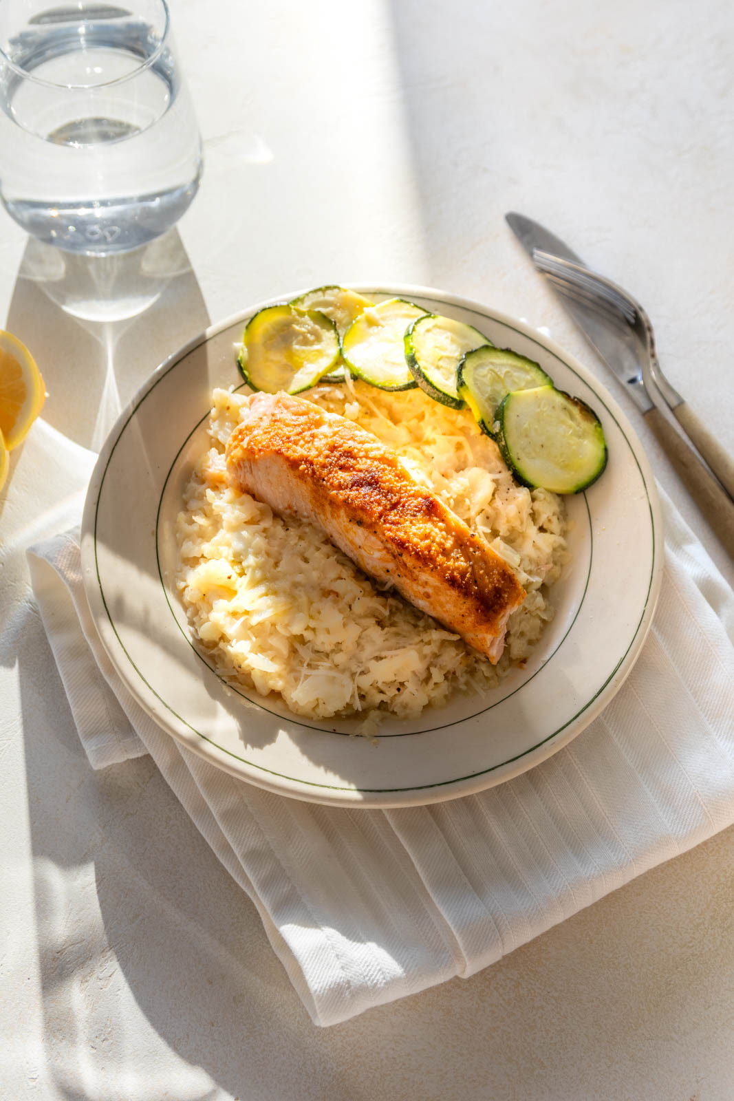 risotto z kalafiora z lososiem